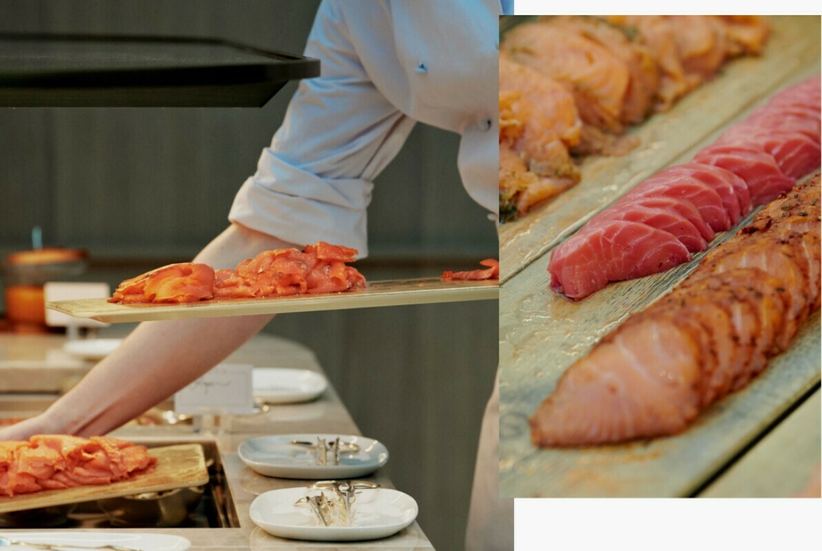 Collage aus zwei Bildern. Links eine Hand, die angerichteten Fisch in eine Auslage gibt. Rechts: Nahaufnahme unterschiedlichen Sashimi-Aufschnitts.
